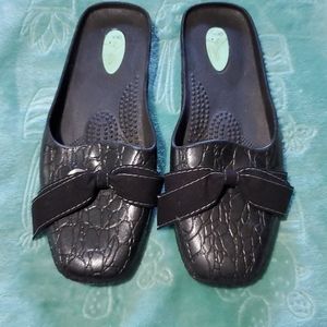 Oka b Rubber Sandals